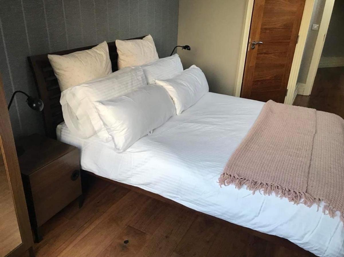Centre Of Dingle Town - Luxury Holiday Apartment Exterior photo